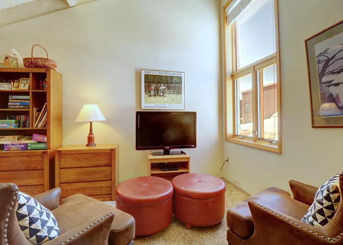 Pg310 Peregrine Apartment